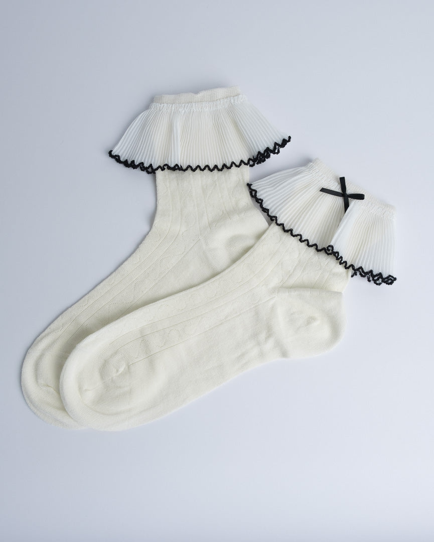 White frill ankle socks with pleated ruffle cuff and black bow – women’s cute ruffle socks