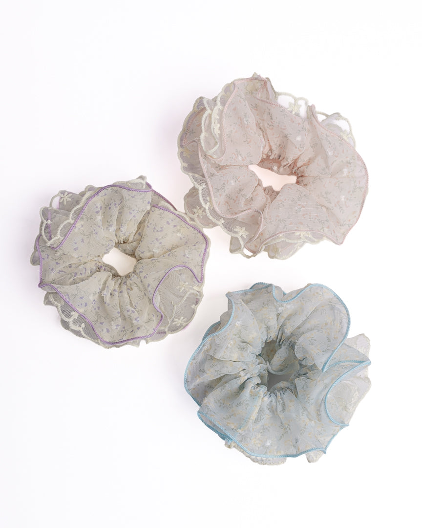 Lavender Lace Trim Sheer Scrunchie - Cream