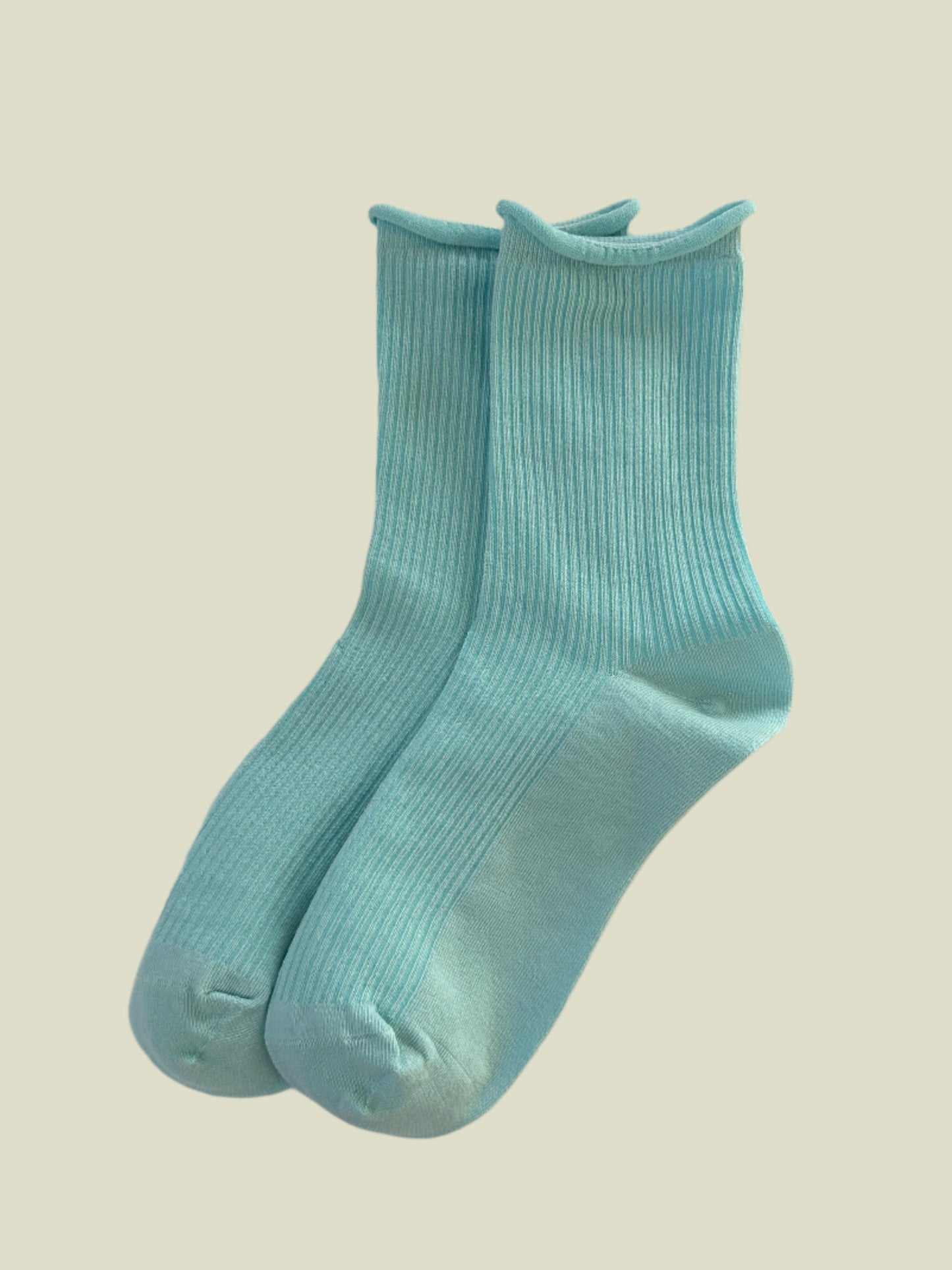 Women’s Cotton Crew Socks – Ocean Blue Gradient | Breathable & Soft