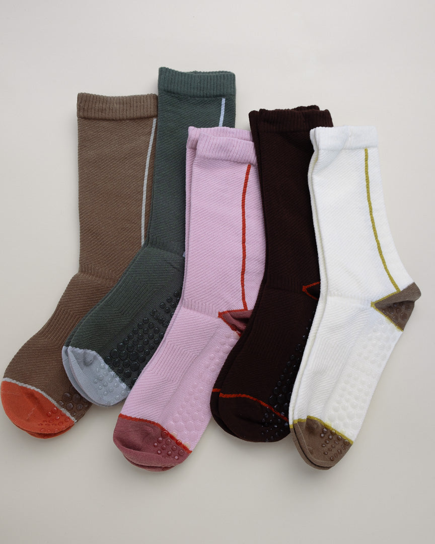 Color Block Grip Socks – Non-Slip Pilates & Yoga Women’s Crew Socks
