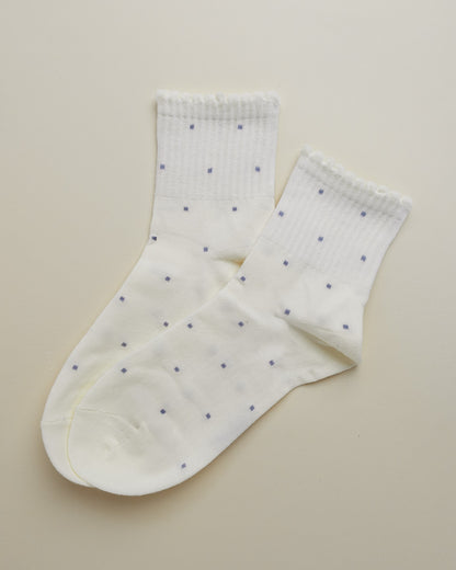 Mini Dots Ruffle Socks – Women’s Quarter Socks