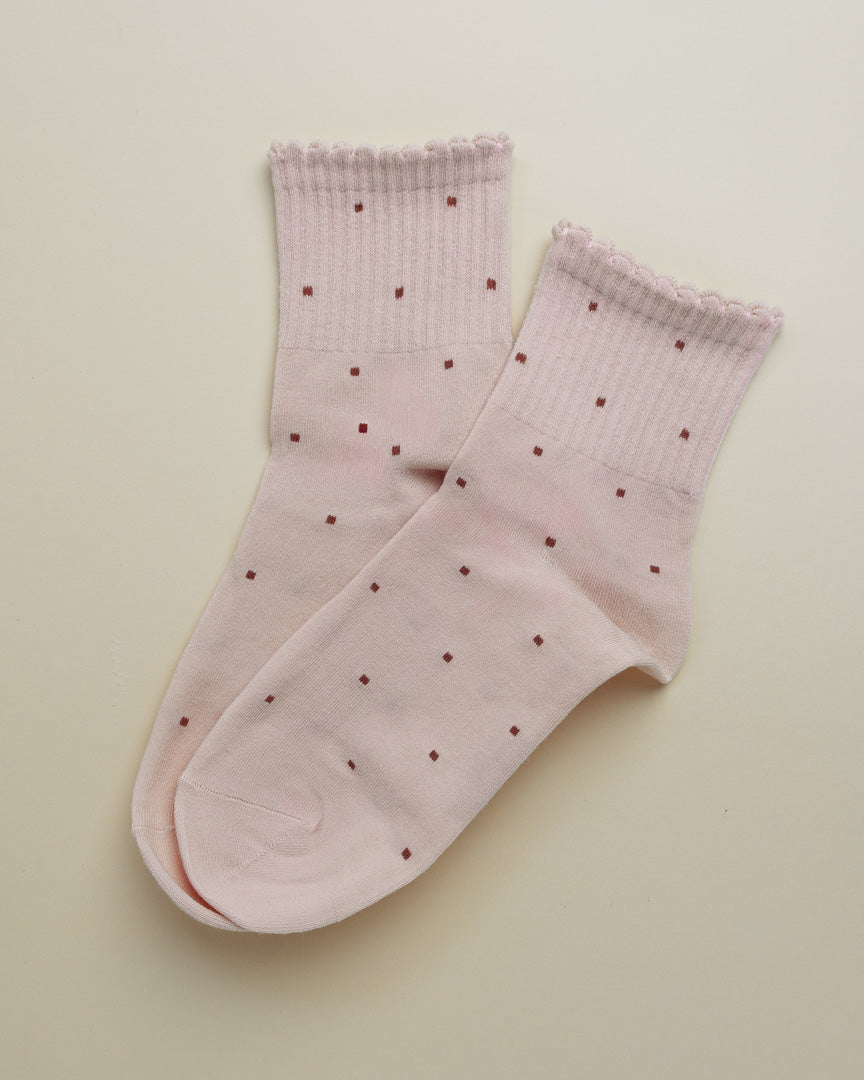 Mini Dots Ruffle Socks – Women’s Quarter Socks