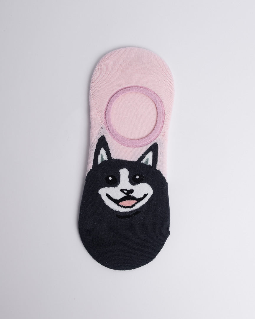 Pink and black women’s no show socks with cute dog design, no-slip invisible low cut socks