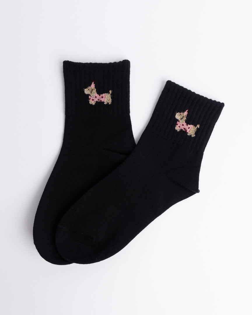 Black women’s quarter socks with dachshund embroidery, soft cotton socks