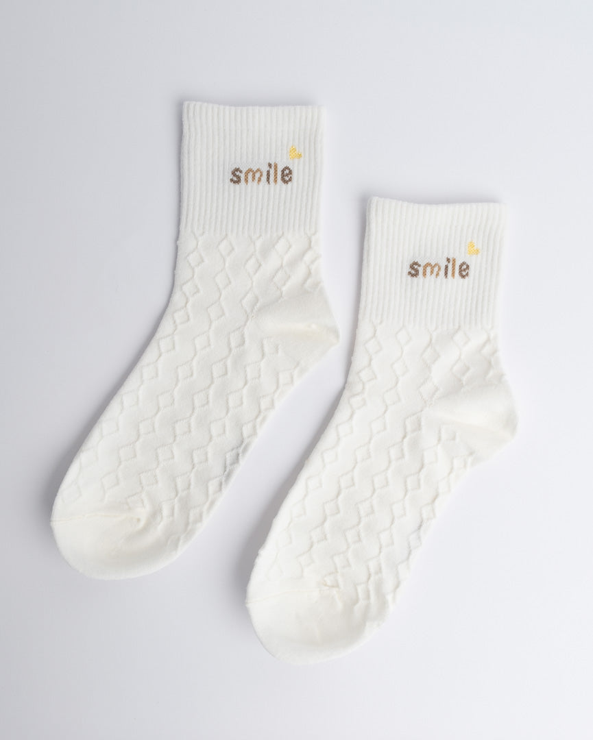 White women’s everyday cotton quarter socks with soft stretch fit
