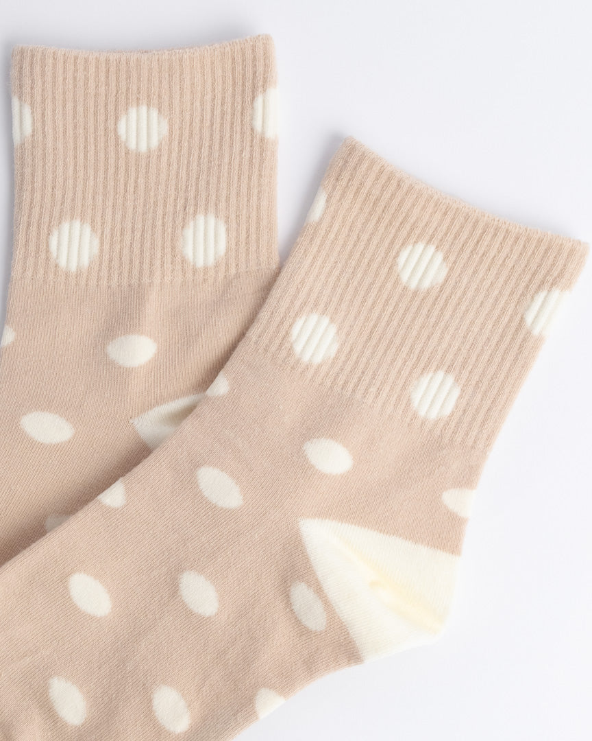 Women’s cotton quarter socks with classic polka dot design and soft knit texture