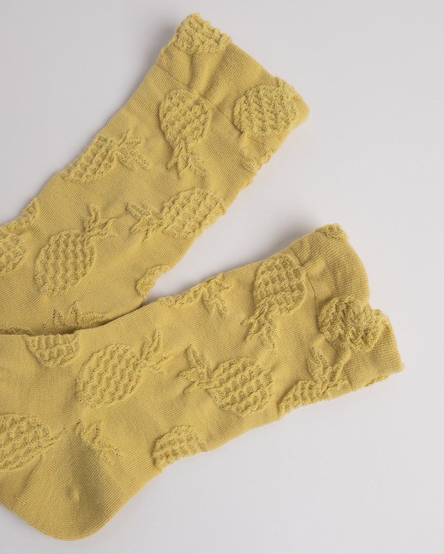 Women’s Cotton Crew Socks – Textured Knit Pattern & Fruit Design Casual Socks