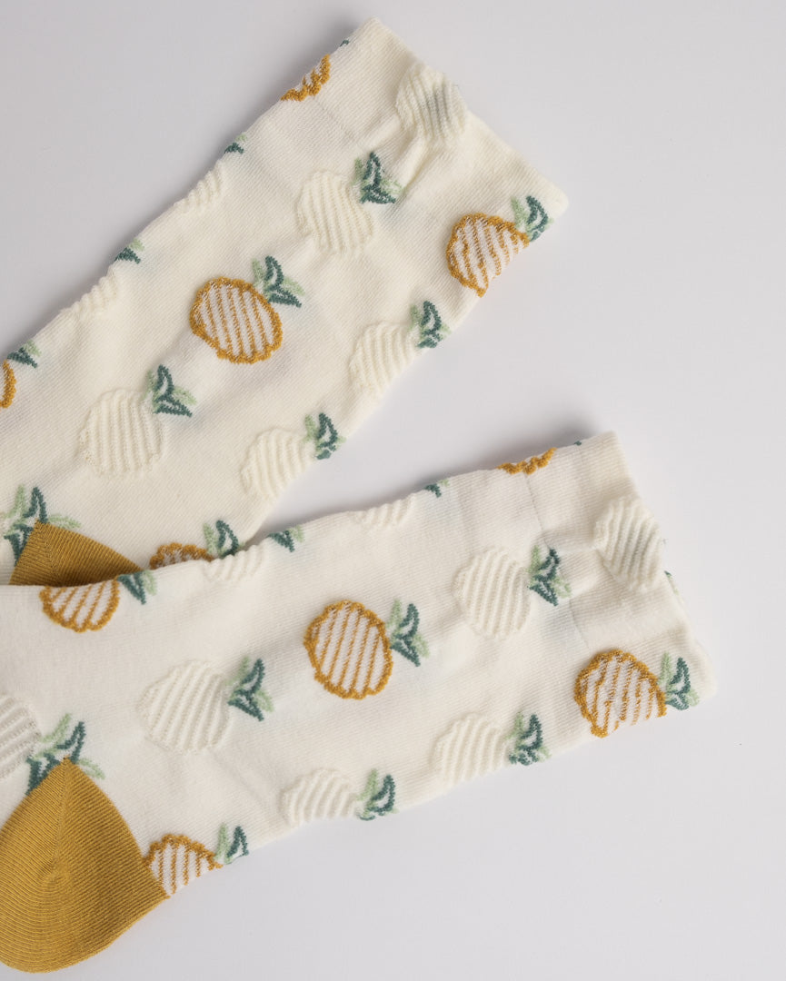 Women’s Cotton Crew Socks – Textured Knit Pattern & Fruit Design Casual Socks