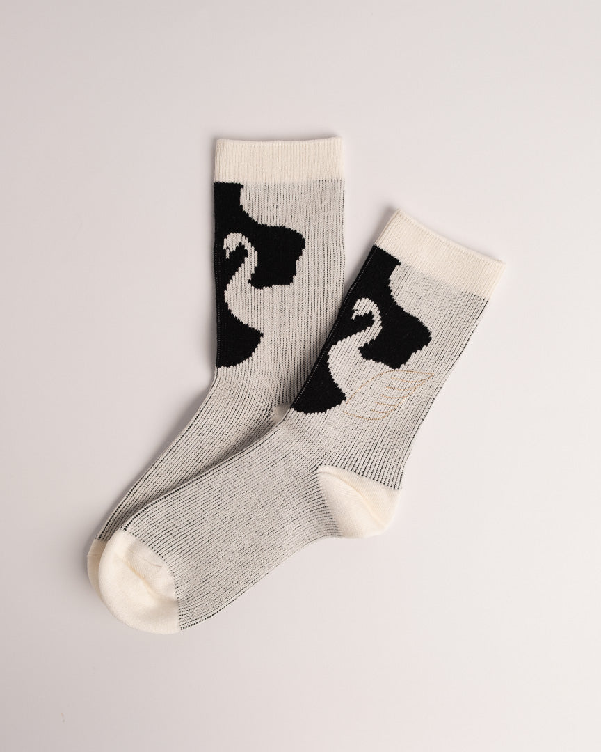 Women’s Swan pattern Merino Wool Blend Crew Socks – Soft Warm Everyday Socks