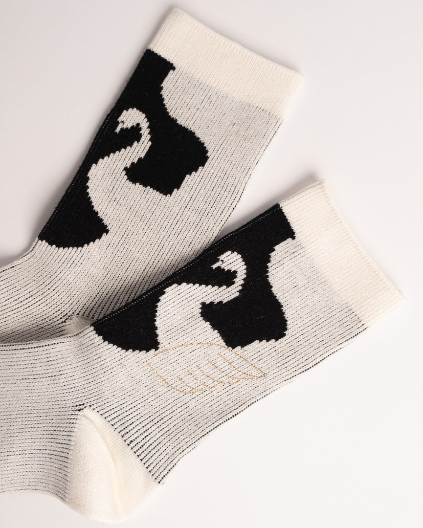 Women’s Swan pattern Merino Wool Blend Crew Socks – Soft Warm Everyday Socks