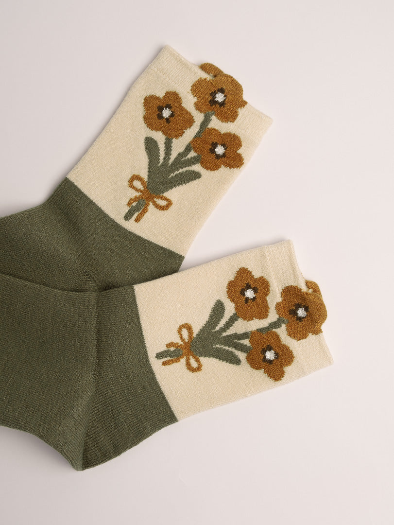 Women’s Vintage Floral Wool Blend Crew Socks – Soft, Warm & Cozy Everyday Socks