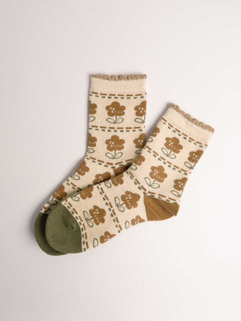 Women’s Vintage Floral Wool Blend Crew Socks – Soft, Warm & Cozy Everyday Socks