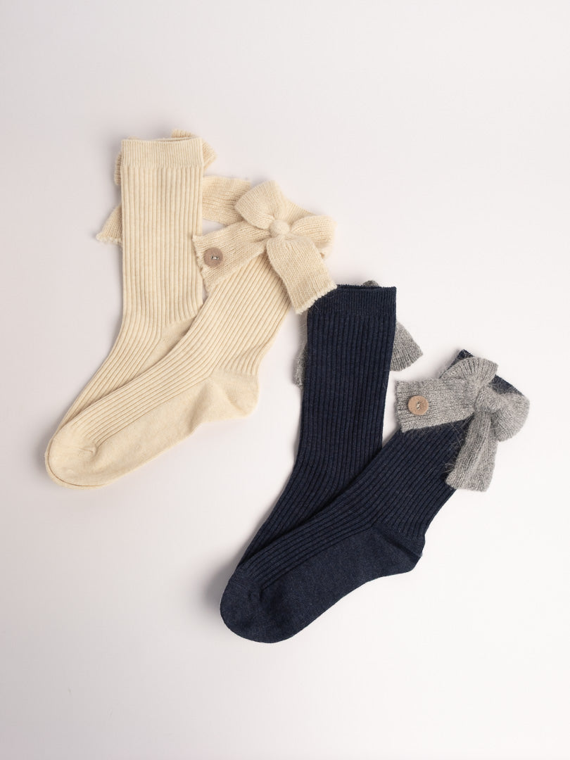 women cotton crew socks bow detail close up beige ribbed knit winter socks