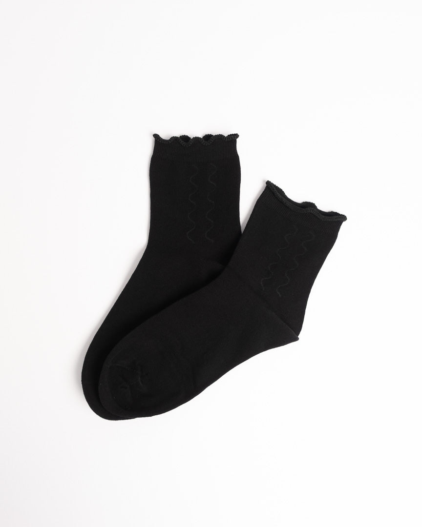 Women’s Minimal Cute Crew Socks – Everyday Comfort Socks