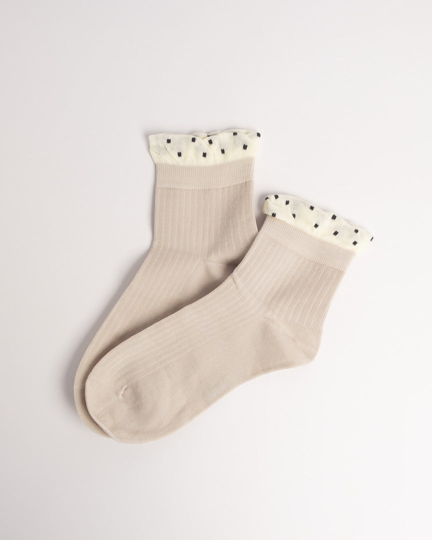 Women’s Minimal Cute Crew Socks – Everyday Comfort Socks