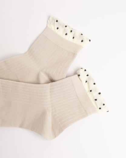 Women’s Minimal Cute Crew Socks – Everyday Comfort Socks