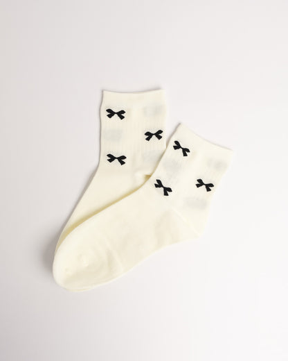Women’s Minimal Cute Crew Socks – Everyday Comfort Socks