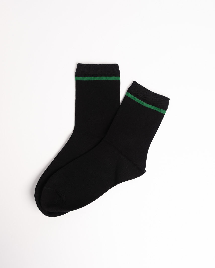 Women’s Minimal Cotton Crew Socks – Soft Everyday Comfort