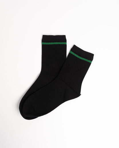 Women’s Minimal Cotton Crew Socks – Soft Everyday Comfort