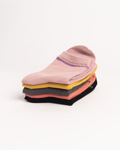 Women’s Minimal Cotton Crew Socks – Soft Everyday Comfort