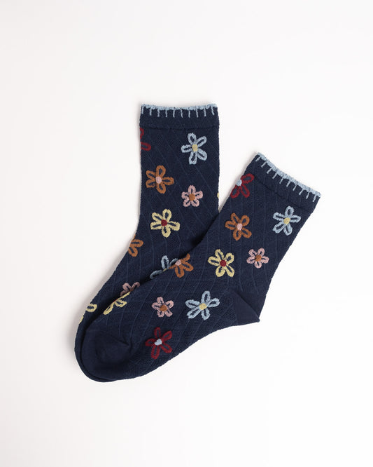 Women’s Retro Floral Combed Cotton Crew Socks – Soft Casual Everyday Socks