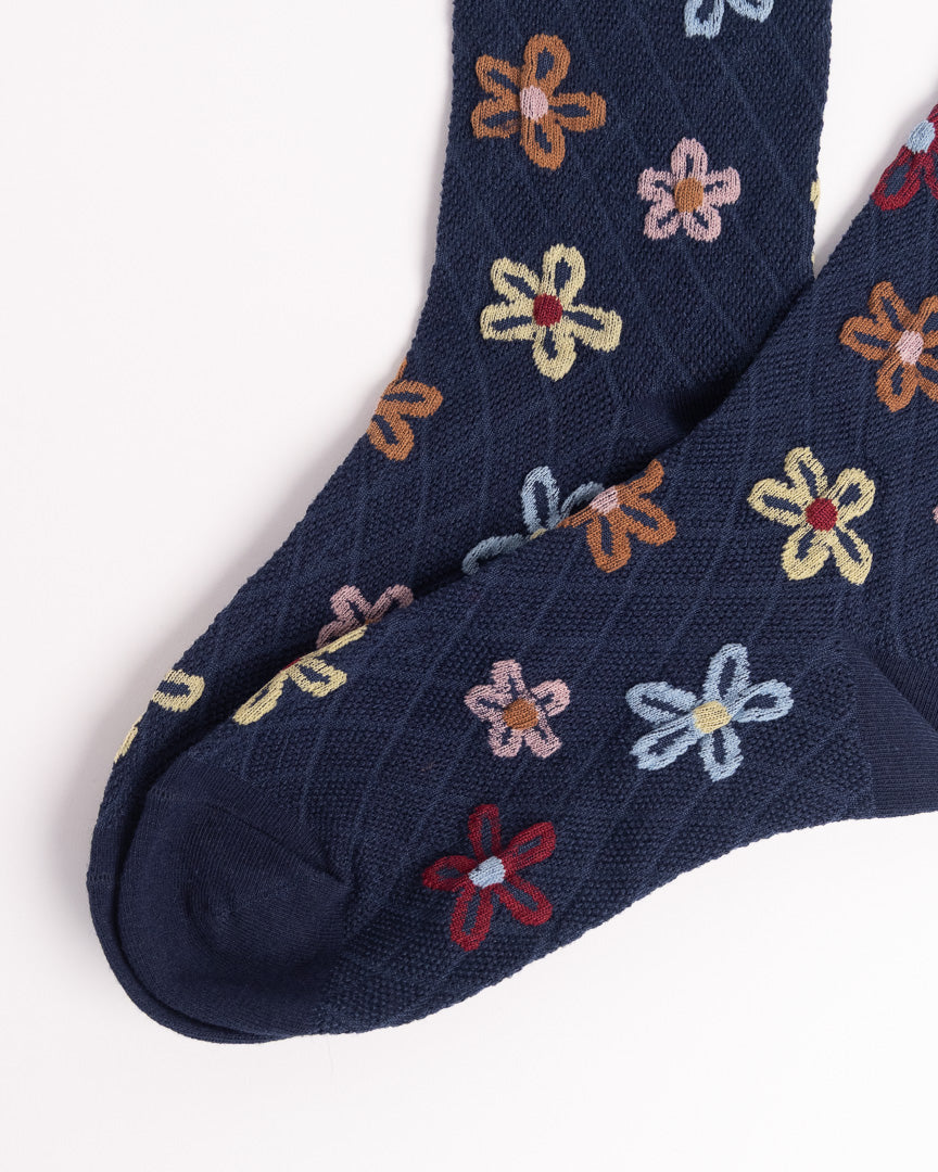 Women’s Retro Floral Combed Cotton Crew Socks – Soft Casual Everyday Socks