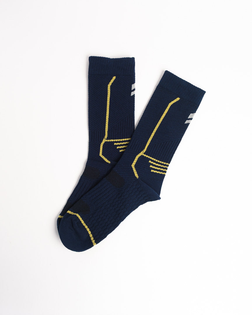 Men's navy performance crew socks with breathable sports knit and everyday comfort