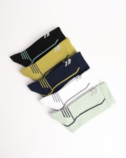Men's performance crew socks in multiple colours featuring breathable athletic comfort and arch support