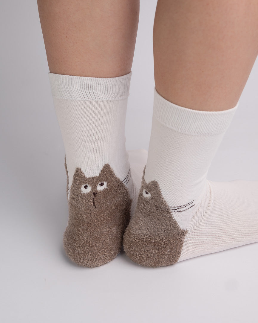 Fuzzy Curly-Tail Cat Cotton Crew Socks – White
