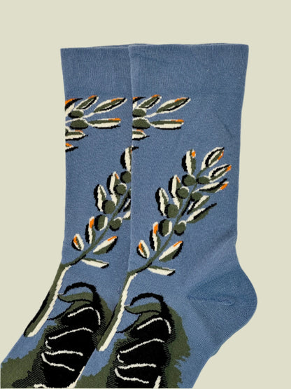 Cute women’s socks in aesthetic blue with organic plant motifs, breathable and soft for daily wear.